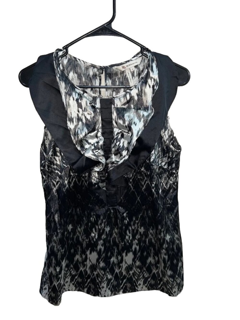 BCBGeneration Top Flowy Ruffle Sleeveless black/white Sz M sleeveless Fairy